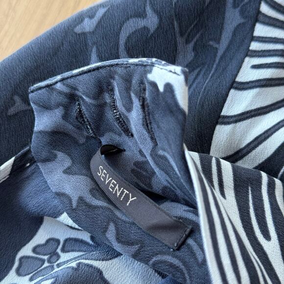 Vintage Italian Monochrome Butterfly Dress with Velvet Trim (S) - Picture 10 of 10